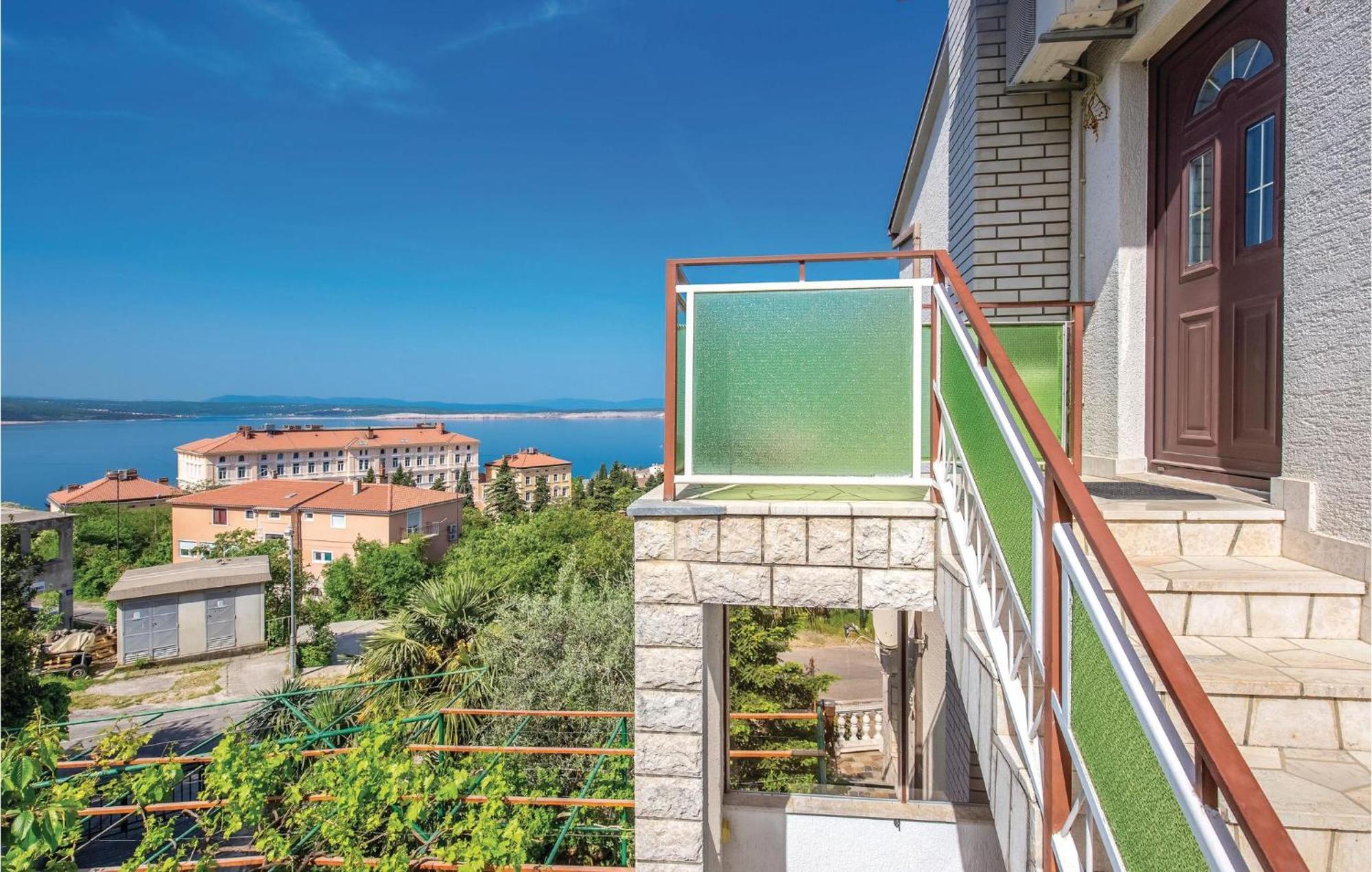 Beautiful Apartment In Crikvenica With Jacuzzi Exterior foto